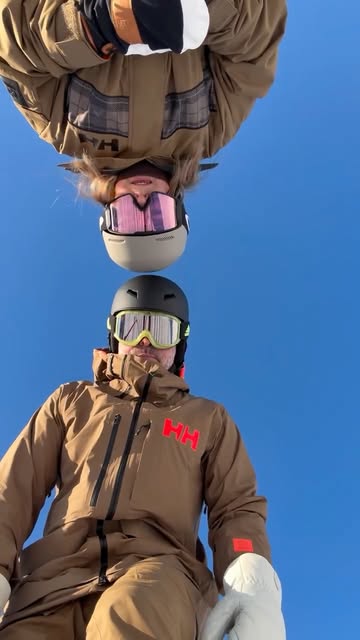 Annonce/test @hellyhansen @connectcommunication 

Det er ikke så nemt at lave et ❤️ med luffer - men