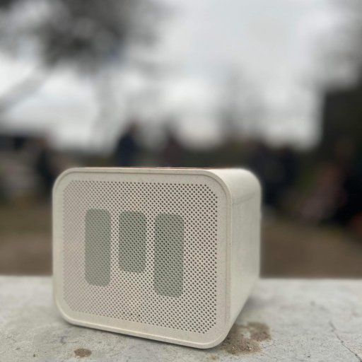 Højtaleren i brug flere steder i huset