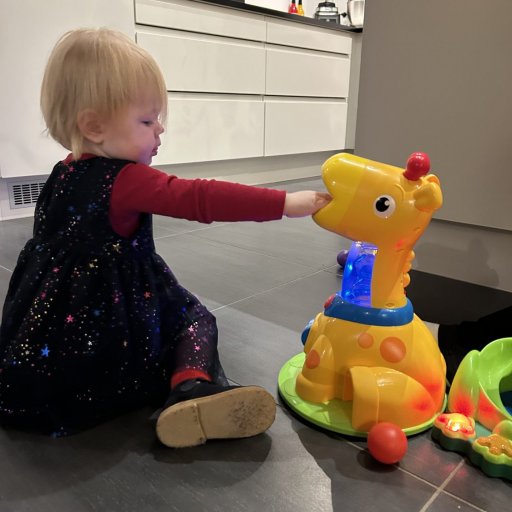 Spinnin’ Spots Giraffe™